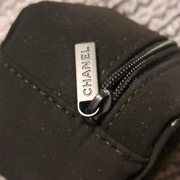 CHANEL Watch case, black nubuck leather - Picture 3 of 3